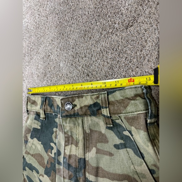 Free People We The Free Remy Camoflauge High Rise Crop Pants Cropped 26 - Picture 9 of 12